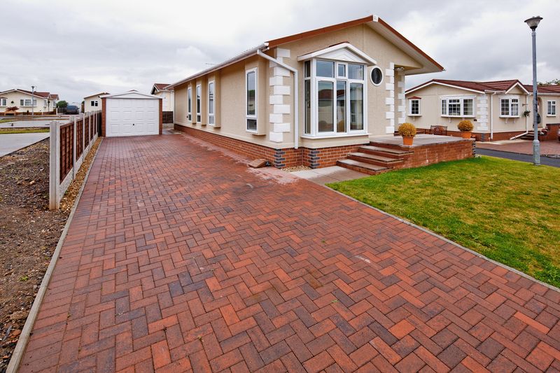 17 The Moorings, Long Lane, Telford